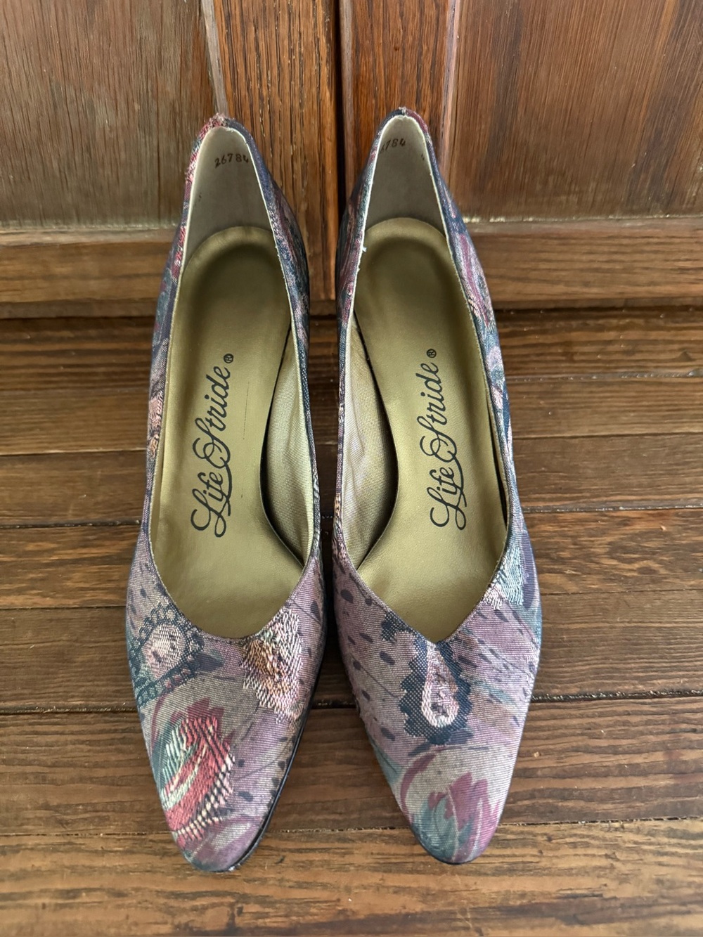 Vintage Life Stride Mauve Multi Floral Tapestry Pointed Toe Pumps